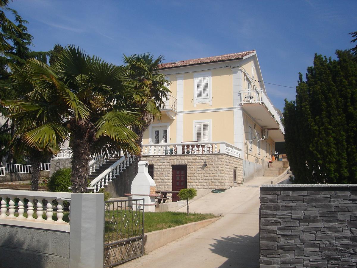 Apartments Margarita Malinska Esterno foto