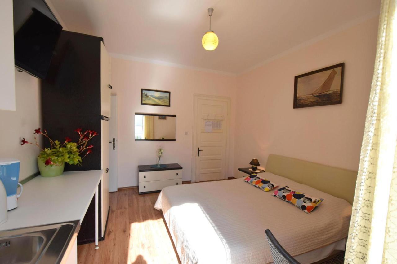 Apartments Margarita Malinska Esterno foto